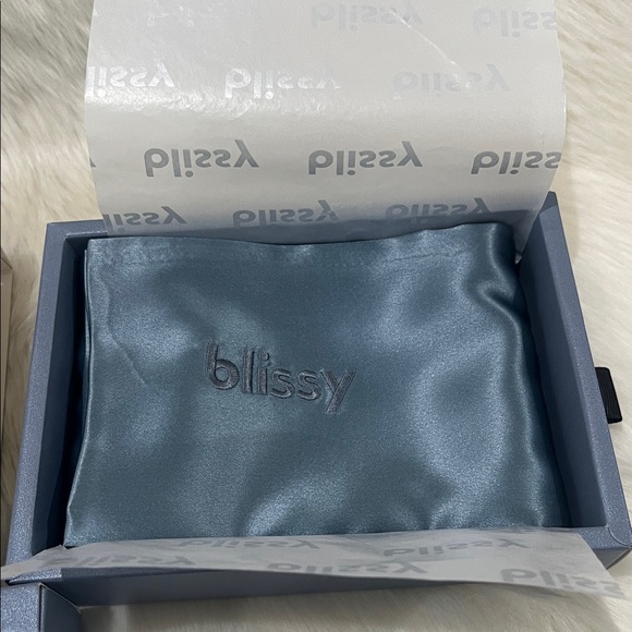 NEW Blissy Silk Pillowcase - 100% Pure Mulberry Silk - Picture 6 of 9